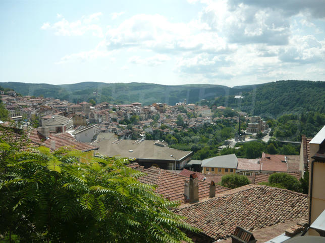 Town property with southern exposure in the historic part of the old capital Town property with southern exposure in the historic part of the old capital