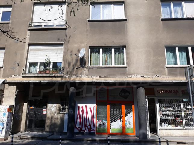 Commercial premises with excellent visibility and location in the capital Commercial premises with excellent visibility and location in the capital