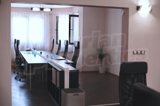Solution for your business in the top center of the capital Solution for your business in the top center of the capital