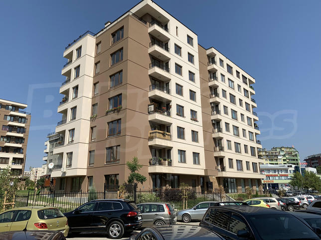 Three bedroom apartment in a new building in Studenski grad quarter
Three bedroom apartment in a new building in Studenski grad quarter