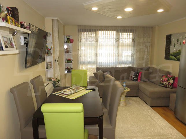 Furnished dwelling with underground garage next to school, park, river and key boulevards Furnished dwelling with underground garage next to school, park, river and key boulevards