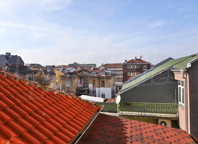 Renovated property near Maria Louisa Blvd., metro station, Sofia High School of Tourism Renovated property near Maria Louisa Blvd., metro station, Sofia High School of Tourism