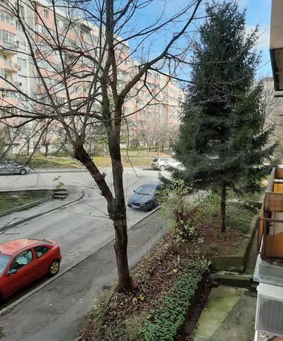 Spacious apartment next to park, supermarket, schools, bus stop Spacious apartment next to park, supermarket, schools, bus stop