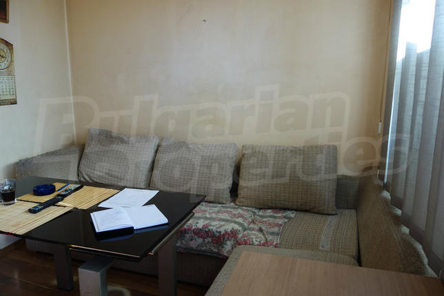 Dwelling with easy access to main boulevard, schools and the University of Economics Dwelling with easy access to main boulevard, schools and the University of Economics