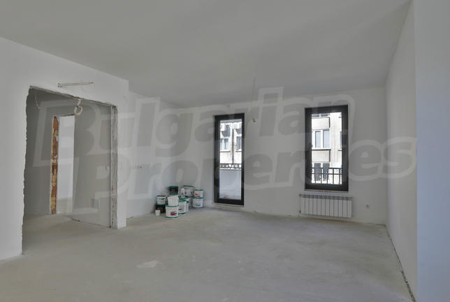 Spacious apartment in high quality new building with Act 16 next to park and metro station Spacious apartment in high quality new building with Act 16 next to park and metro station
