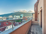 3-bedroom apartment with a wonderful view of the city and the mountains